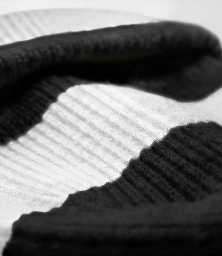 Beechfield Colour Block Beanie B391R - Image 3